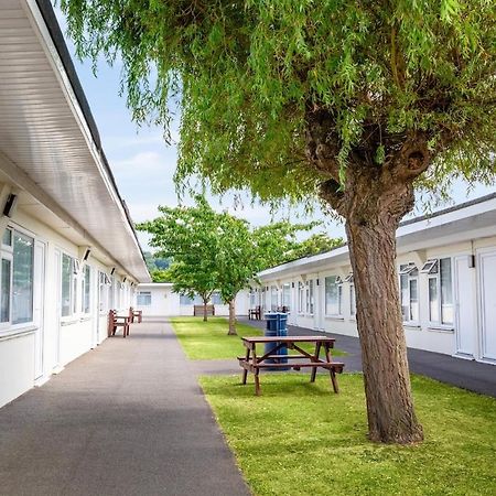 Sand Bay Holiday Village - Adults Only Weston-super-Mare Eksteriør billede
