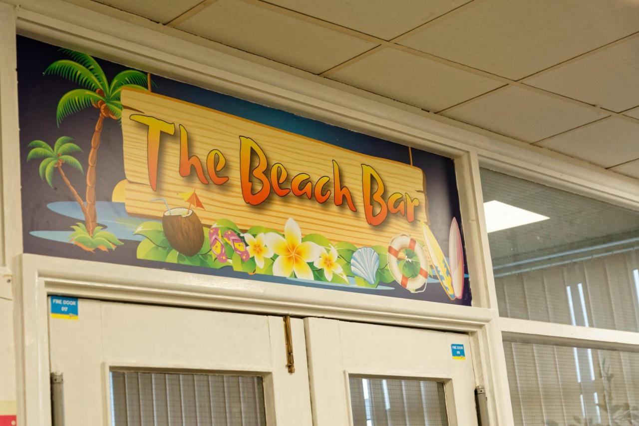 Sand Bay Holiday Village - Adults Only Weston-super-Mare Eksteriør billede