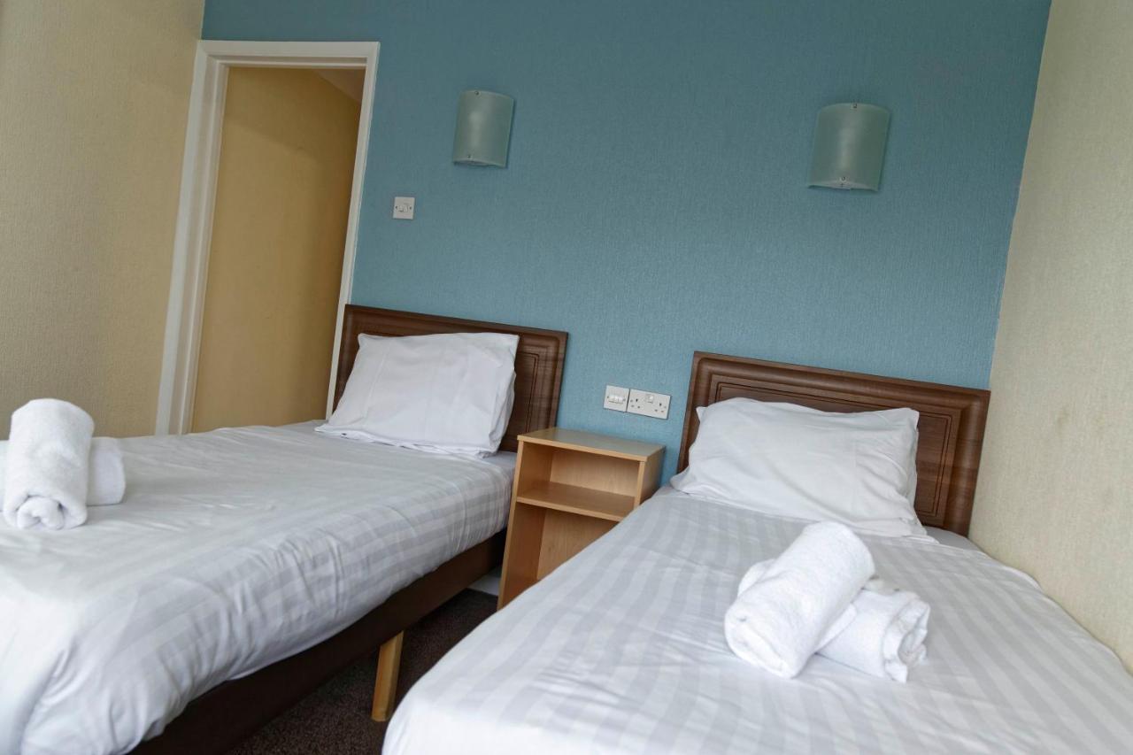 Sand Bay Holiday Village - Adults Only Weston-super-Mare Eksteriør billede