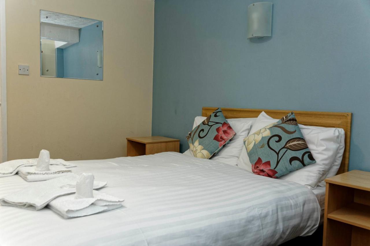 Sand Bay Holiday Village - Adults Only Weston-super-Mare Eksteriør billede