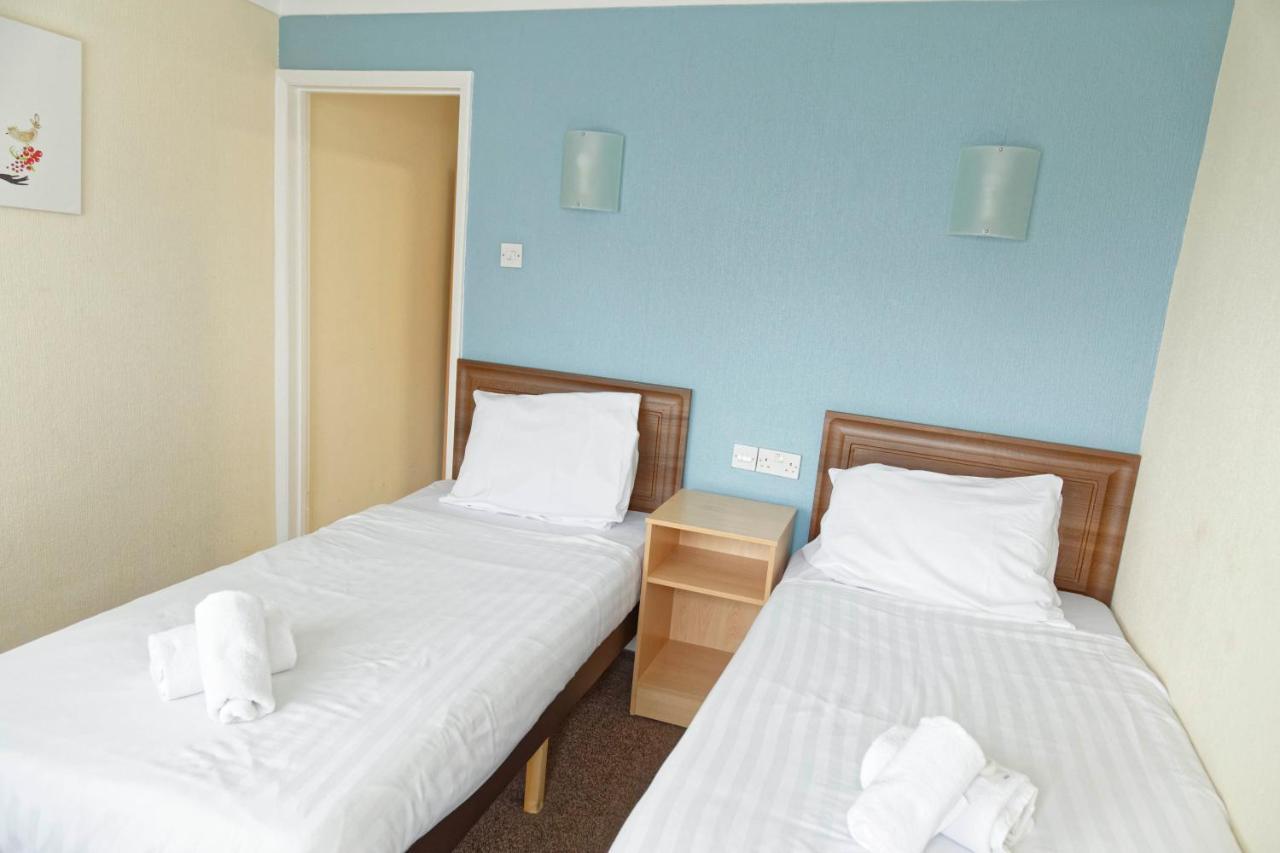 Sand Bay Holiday Village - Adults Only Weston-super-Mare Eksteriør billede