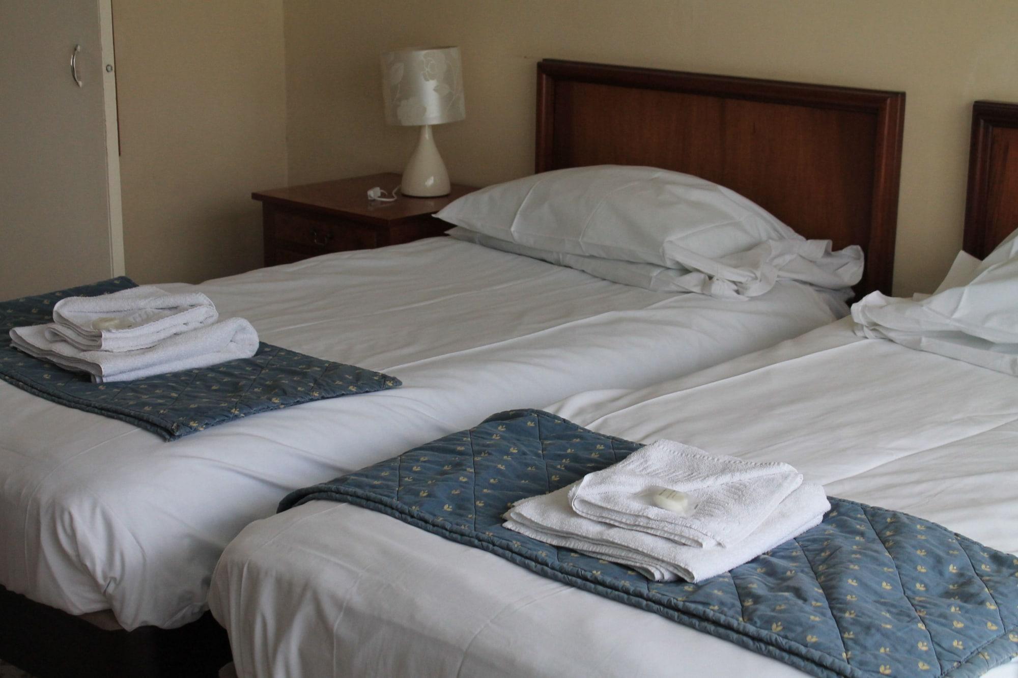 Sand Bay Holiday Village - Adults Only Weston-super-Mare Eksteriør billede
