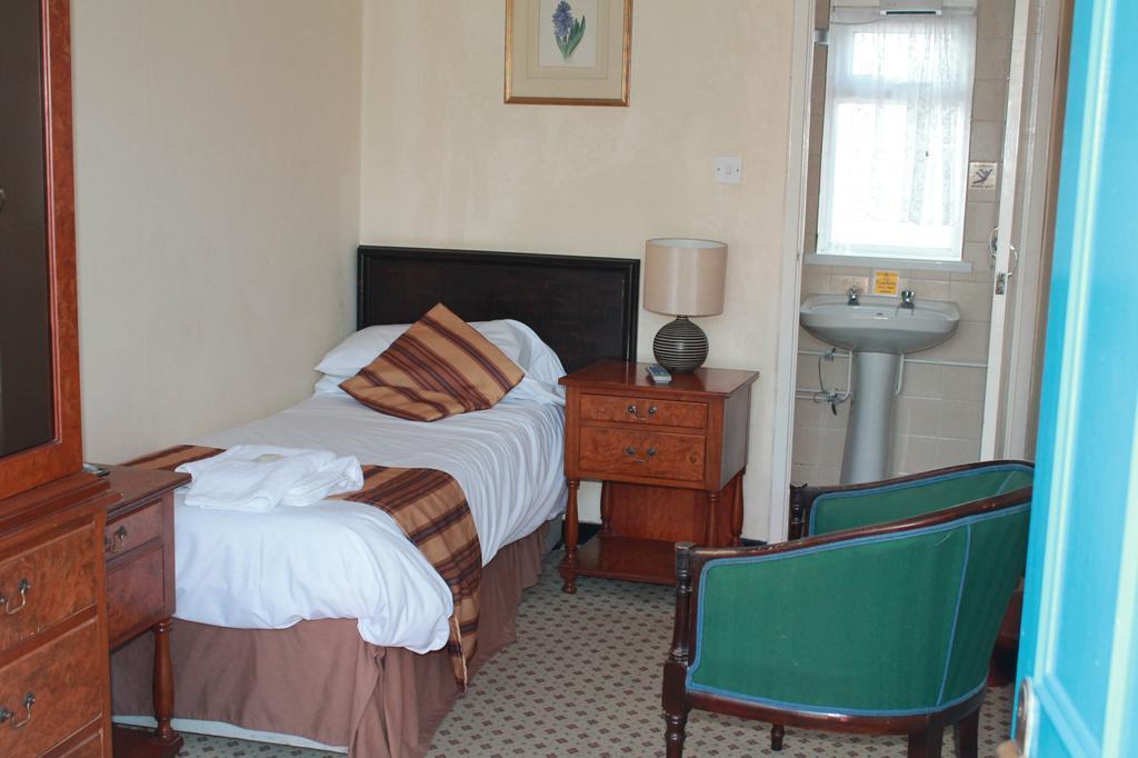 Sand Bay Holiday Village - Adults Only Weston-super-Mare Eksteriør billede