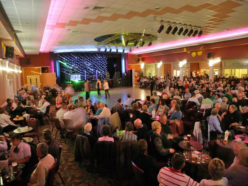 Sand Bay Holiday Village - Adults Only Weston-super-Mare Eksteriør billede