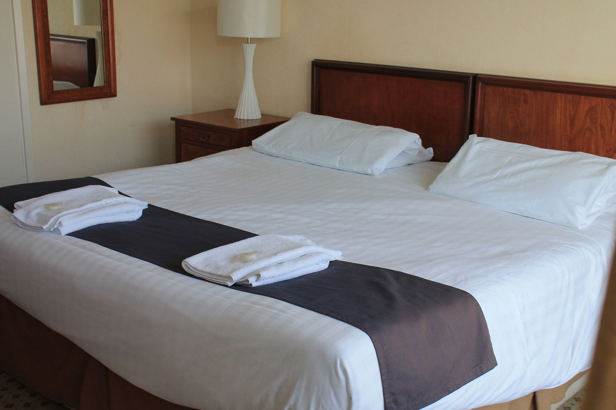 Sand Bay Holiday Village - Adults Only Weston-super-Mare Eksteriør billede